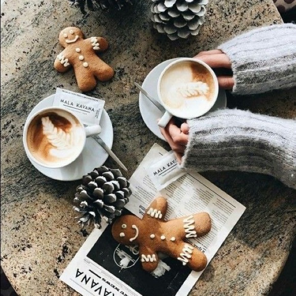 Nell Hill’s O Christmas Tree Hardcover Book - Picture 9 of 16